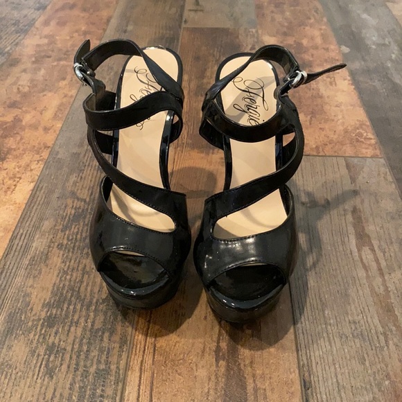 Black Fergie Heels